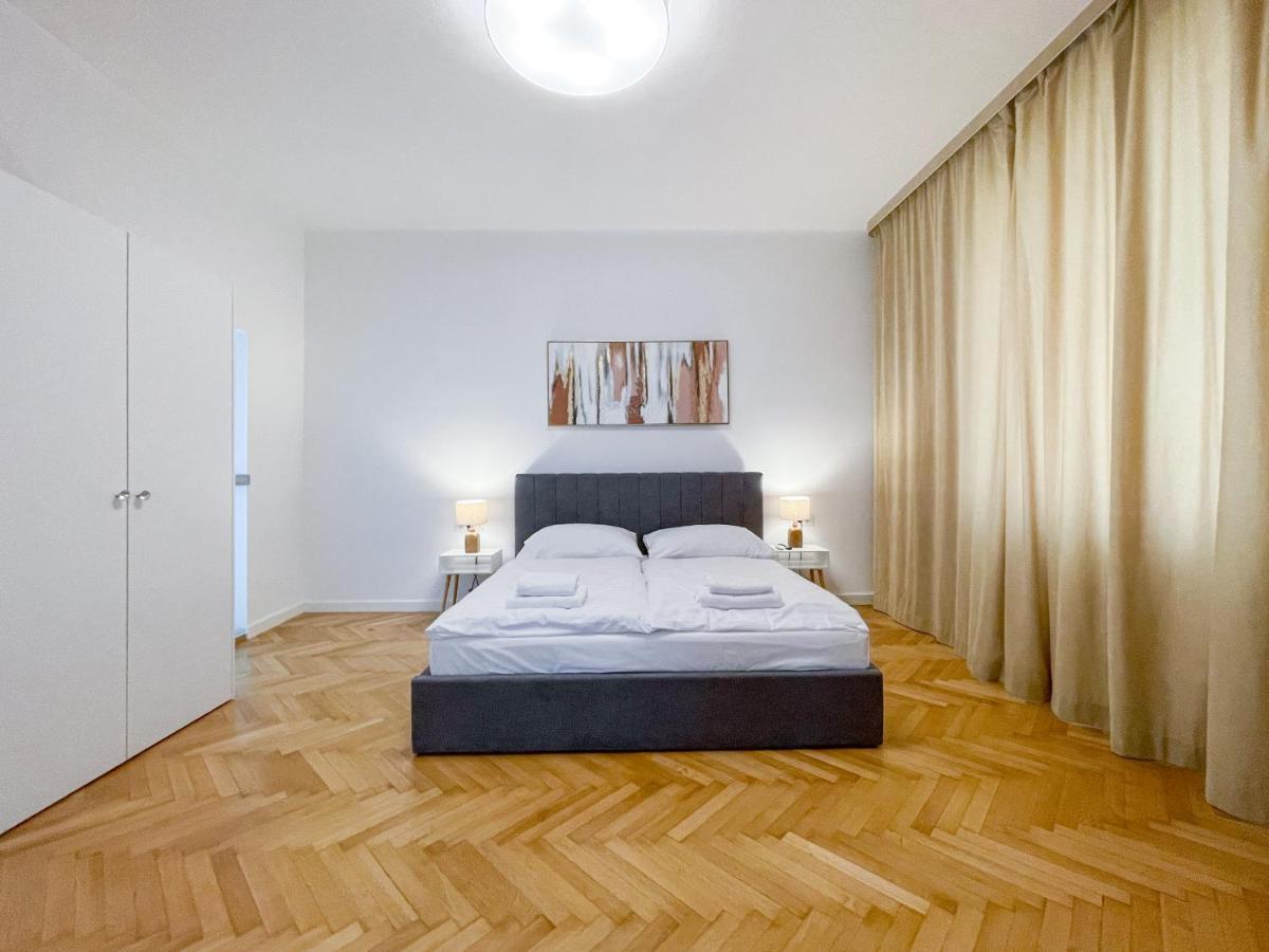 Elysian Apartment Братислава Екстериор снимка