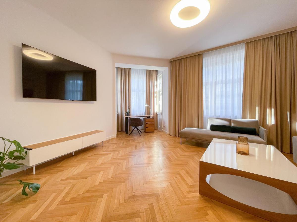 Elysian Apartment Братислава Екстериор снимка