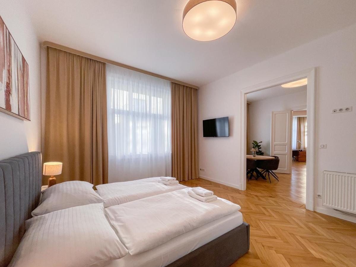 Elysian Apartment Братислава Екстериор снимка